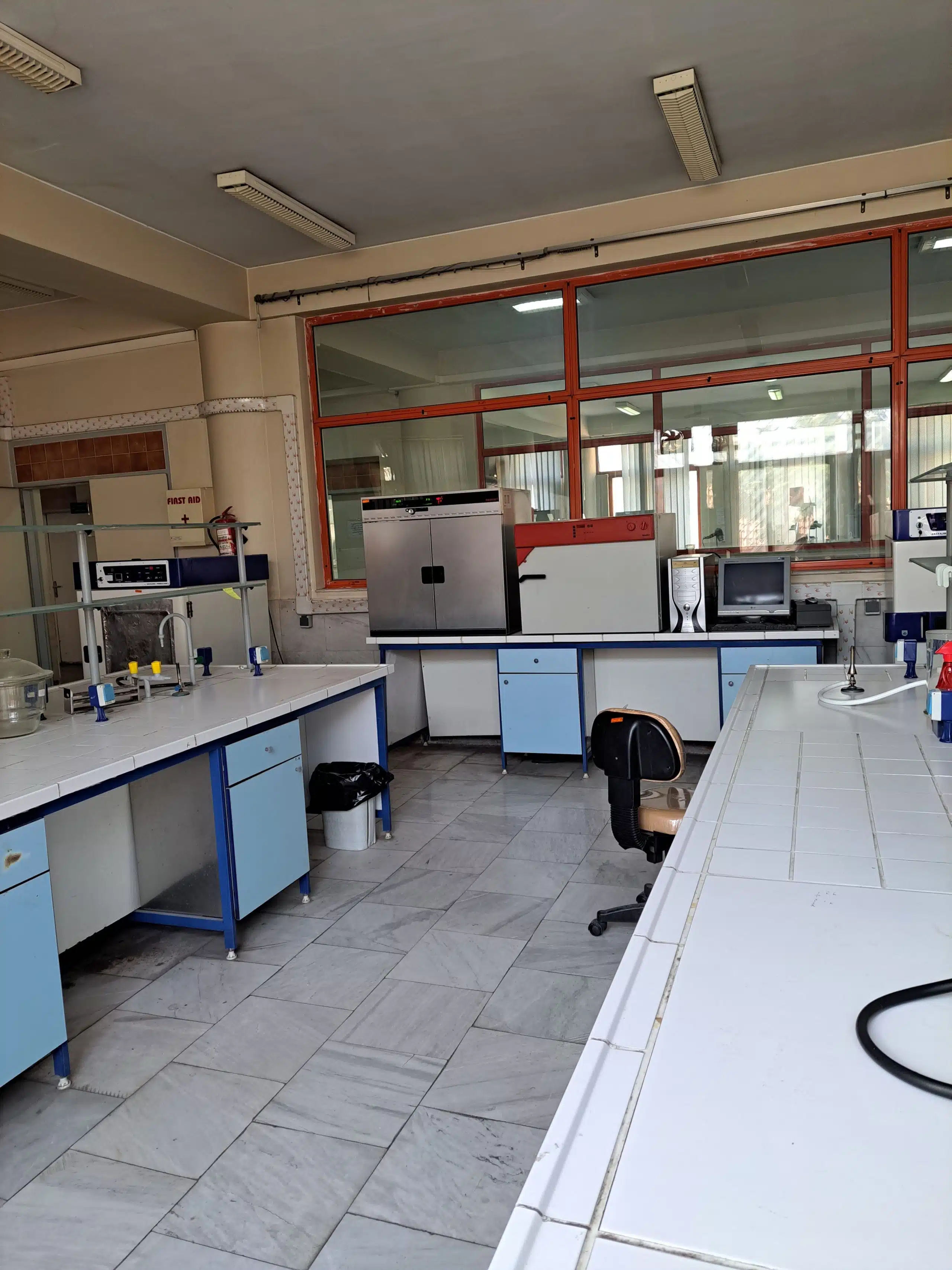 تجهیزات آزمایشگاه میکروبیولوژی